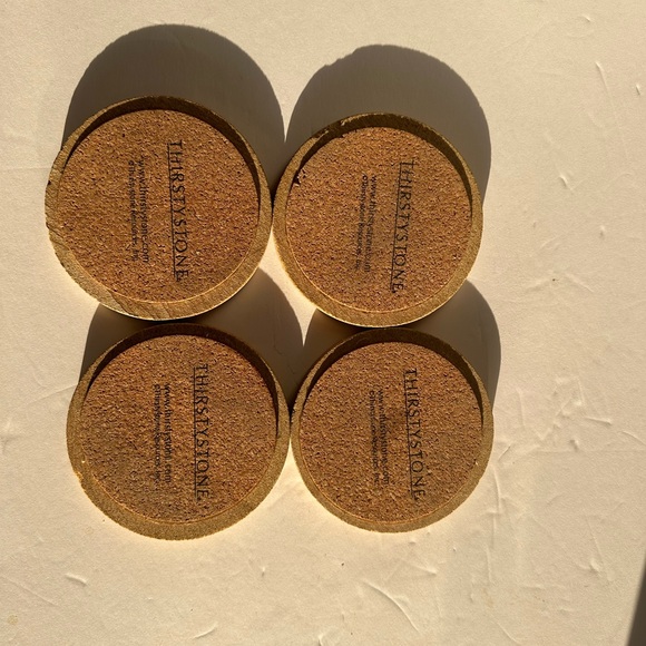 Four thirsty stones - Picture 3 of 4